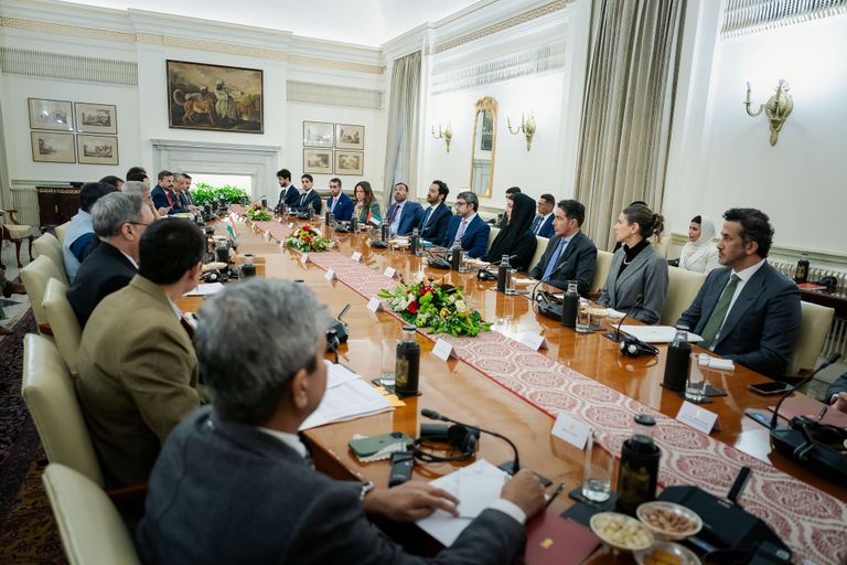 الشيخ عبدالله بن زايد آل نهيان ووزير الخارجية الهندي