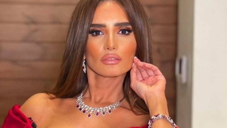 الفنانة زينة