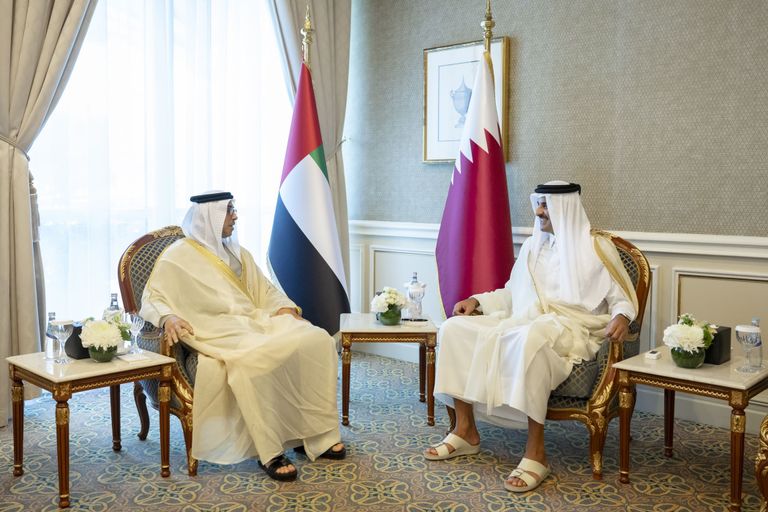 الإمارات تحتفي بيوم قطر الوطني