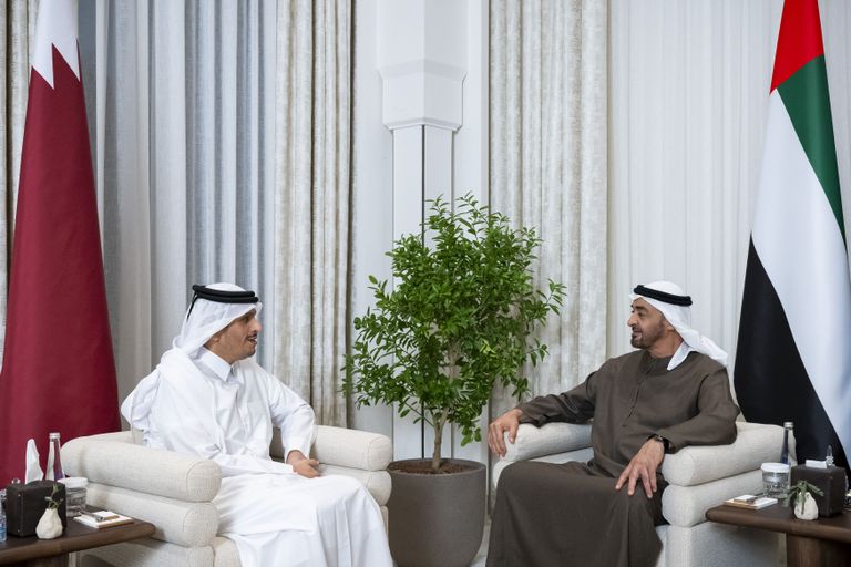 الإمارات تحتفي بيوم قطر الوطني