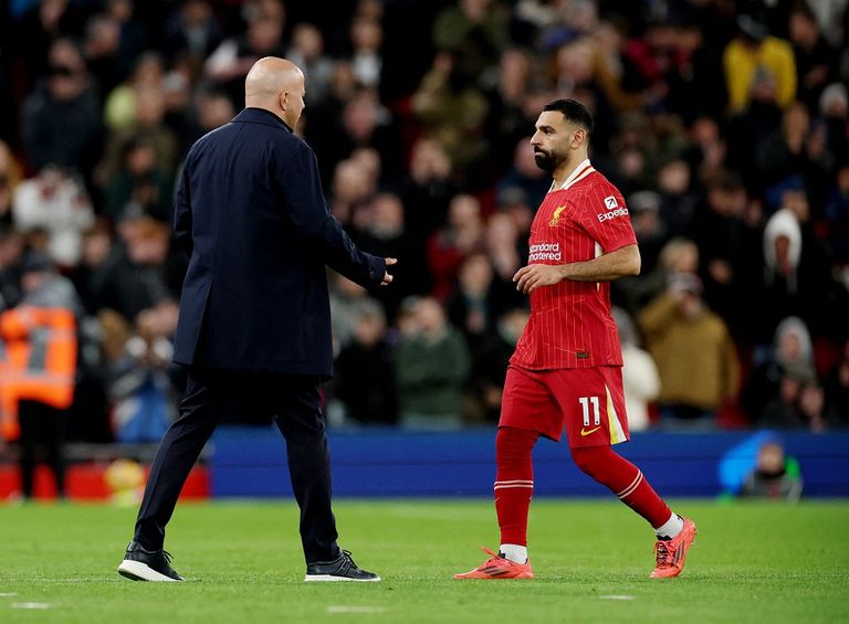 محمد صلاح وأرني سلوت محمد صلاح لاعب ليفربول
