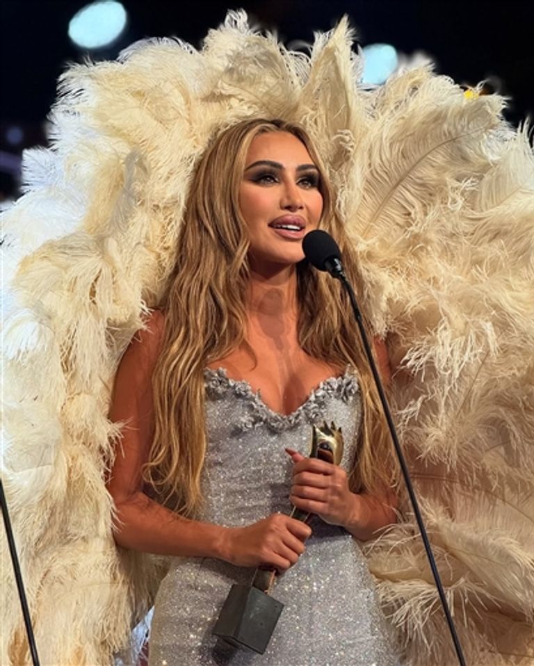 الفنانة مايا دياب