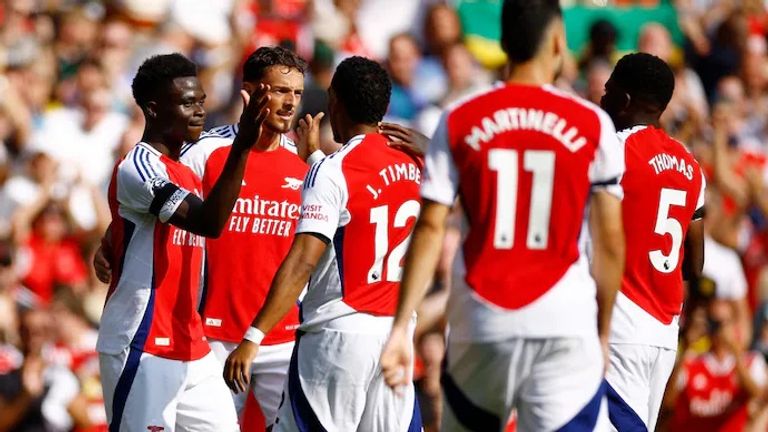 أرسنال الإنجليزي بوكايو ساكا نجم أرسنال