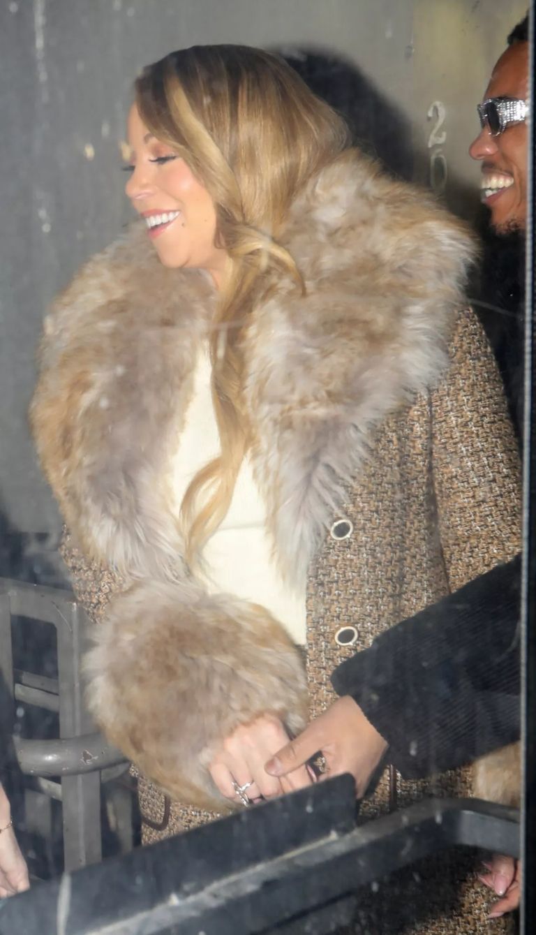 النجمة ماريا كاري