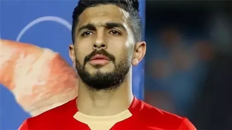 اللاعب أيمن أشرف