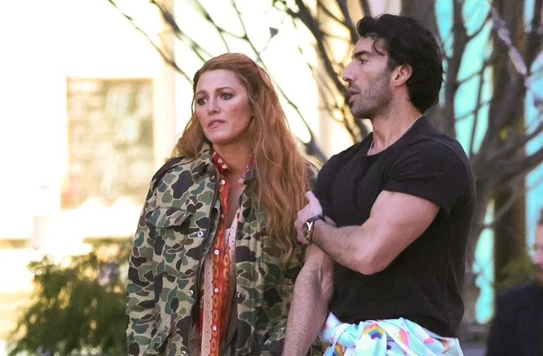 النجمة بليك ليفلي