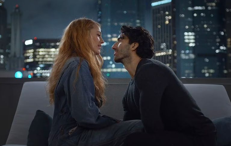 النجمة بليك ليفلي