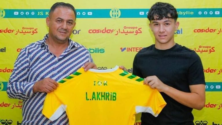 لحلو أخريب اللاعب الجزائري لحلو أخريب