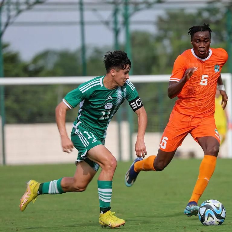 لحلو أخريب اللاعب الجزائري لحلو أخريب