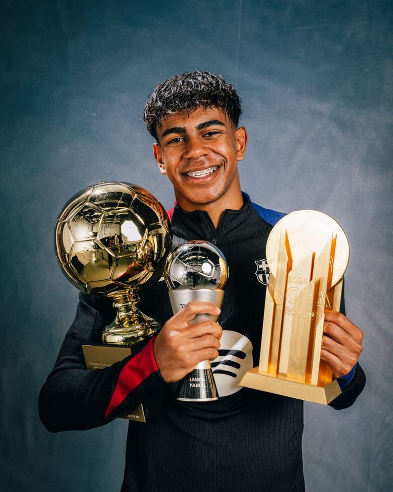 جوائز لامين يامال لامين يامال نجم برشلونة