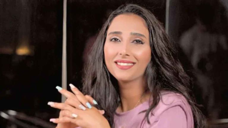 الإعلامية عبير رحال