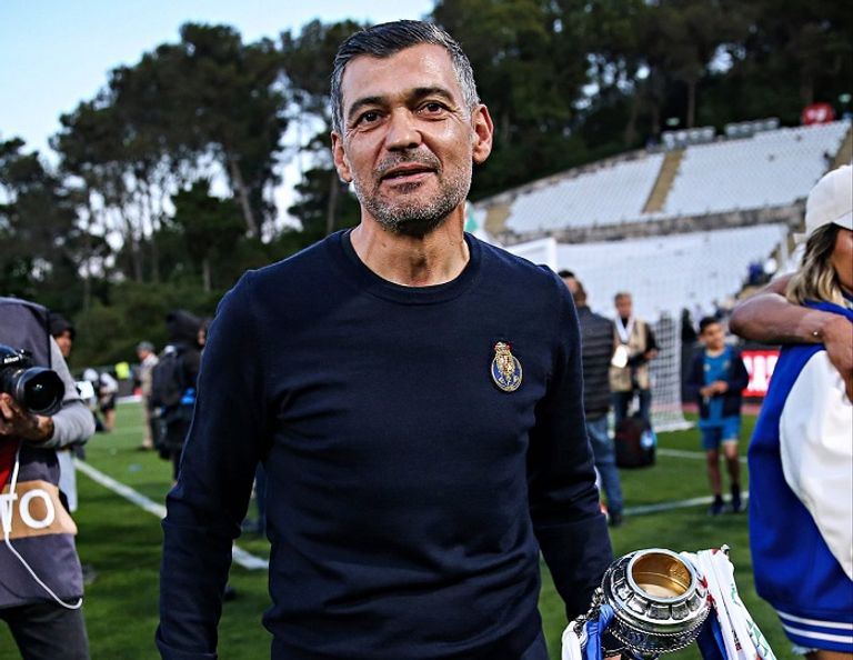 سيرجيو كونسيساو باولو فونسيكا مدرب ميلان المقال