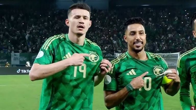 المنتخب السعودي السعودية وعمان