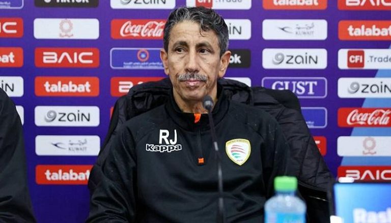 رشيد جابر مدرب منتخب عمان