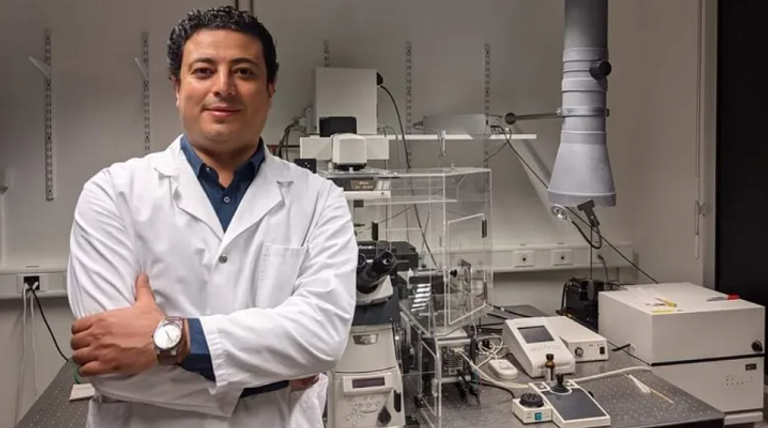 الدكتور هيثم شعبان، قائد إحدى المجموعات البحثية بجامعة جنيف