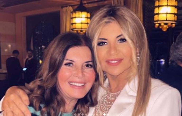 عمر عبدالعزيز يحتفل بعقد قرانه