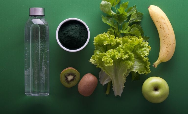 فتيات يمارسن رياضة الركض