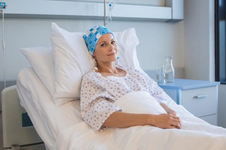 فتيات يمارسن رياضة الركض