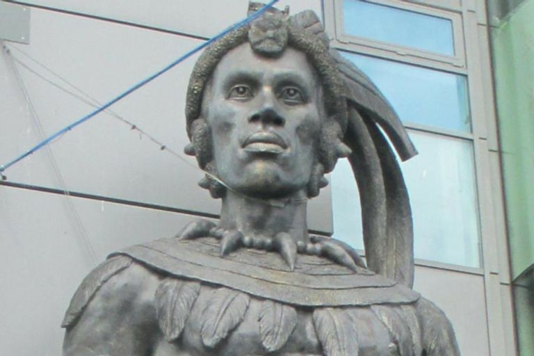 تمثال شاكا زولو