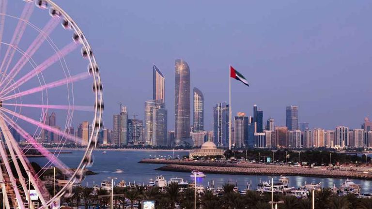 أبوظبي عاصمة دولة الإمارات العربية المتحدة