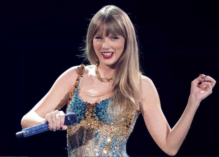 المغنية الأمريكية تايلور سويفت