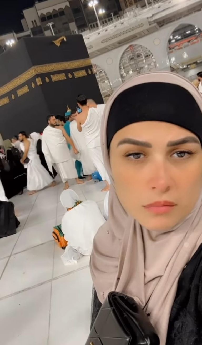 ياسمين عبدالعزيز في المسجد الحرام