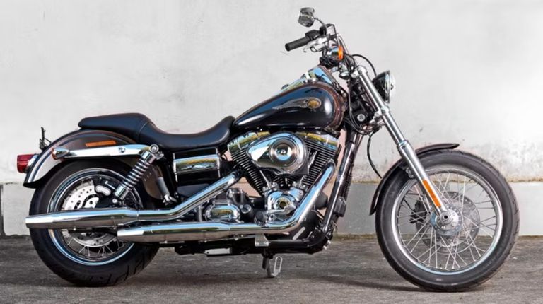 دراجة FXD Dyna Super Glide