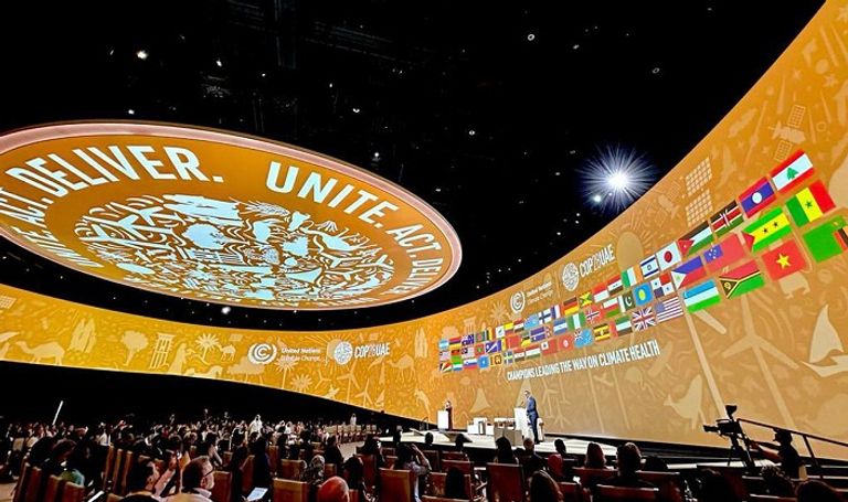 COP28 أعطى دفعة كبيرة لتحفيز القطاع الخاص باتجاه الاستثمار الأخضر هل يكون 2024 عام القطاع الخاص في استثمارات المناخ