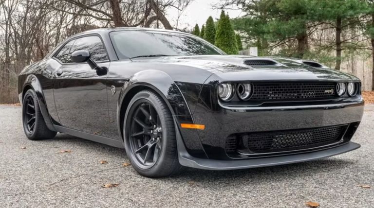 طراز Dodge Challenger SRT Hellcat Redeye سيارة رياضية طراز Porsche 911 GT3