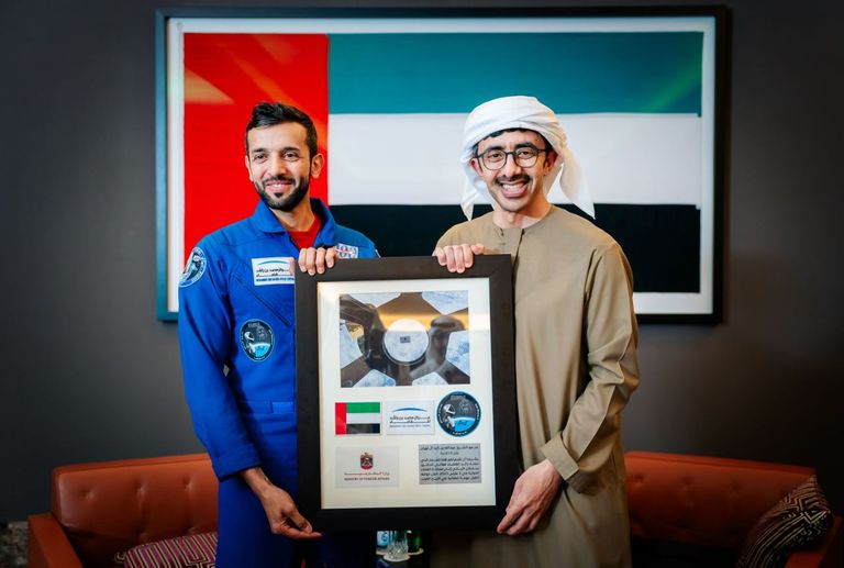 الشيخ عبدالله بن زايد آل نهيان وسلطان النيادي