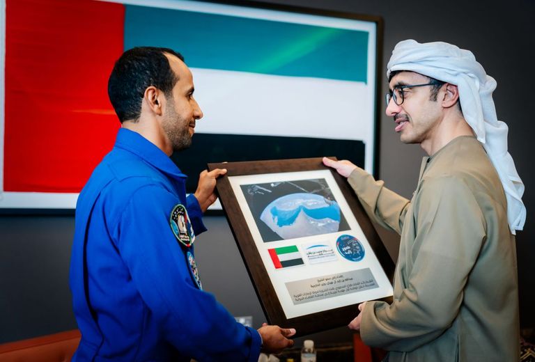 الشيخ عبدالله بن زايد آل نهيان وسلطان النيادي