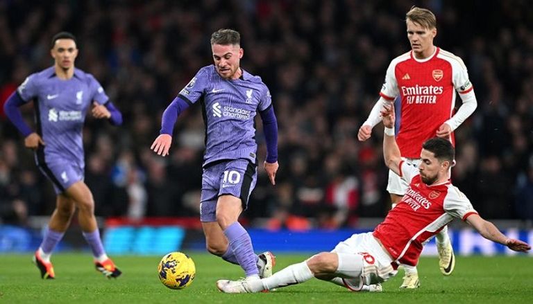 أرسنال وليفربول تقنية الفيديو في الدوري الإنجليزي