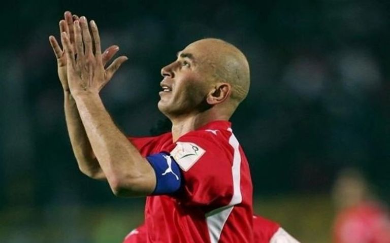 نجم كرة القدم المصري حسام حسن