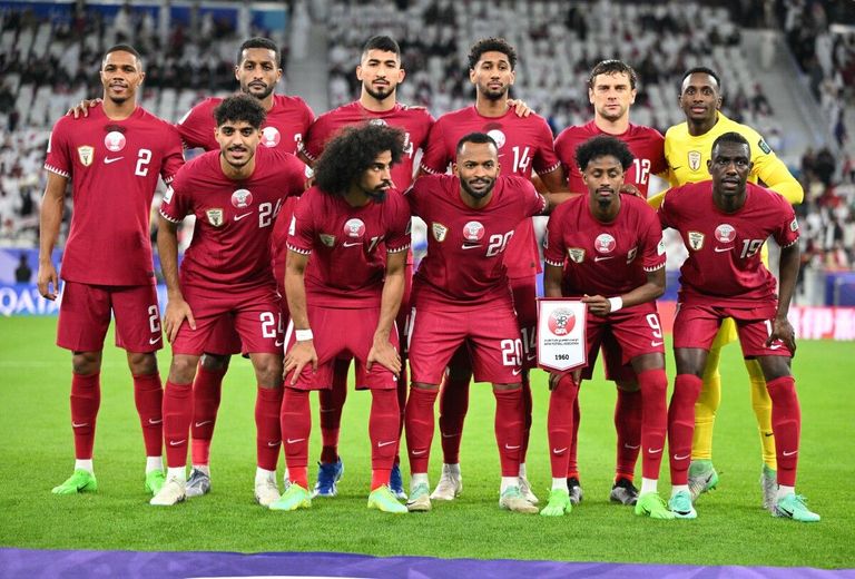 منتخب قطر منتخب قطر مع جماهيره
