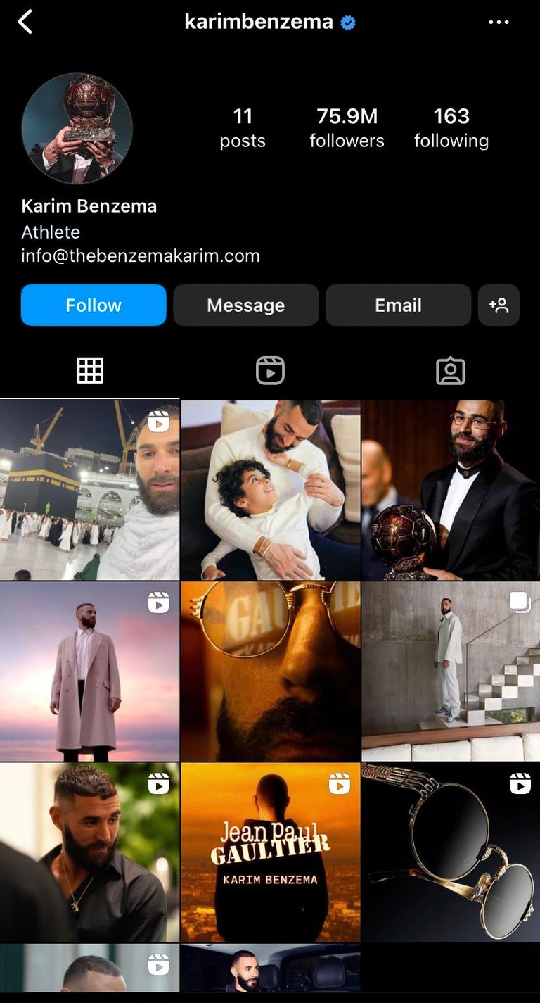 كريم بنزيما مهاجم الاتحاد السعودي