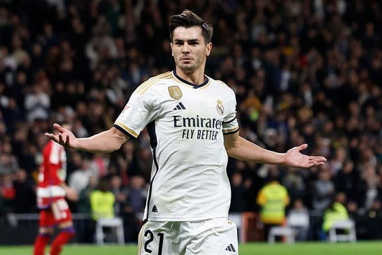 آدم أزنو، موهبة بايرن ميونخ 