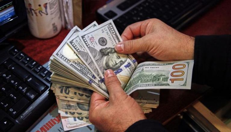 أوراق نقدية فئة 100 دولار أمريكي