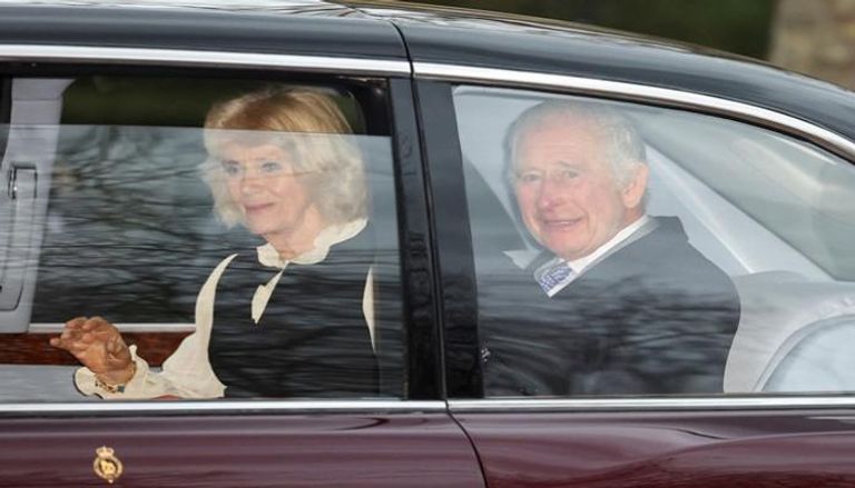 لك بريطانيا تشارلز والملكة كاميلا يغادران قصر كلارنس بعد إعلان إصابته بالسرطان