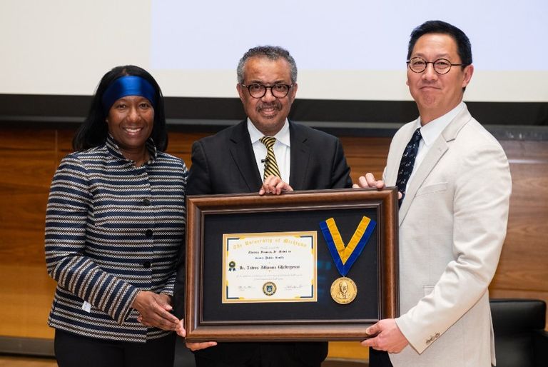 تيدروس غيبرييسوس أثناء تكريمه