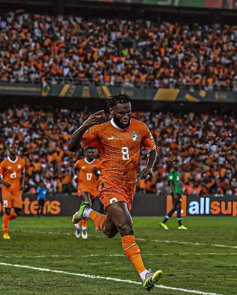 فرانك كيسي فرانك كيسي بطل أمم أفريقيا 2023 مع كوت ديفوار