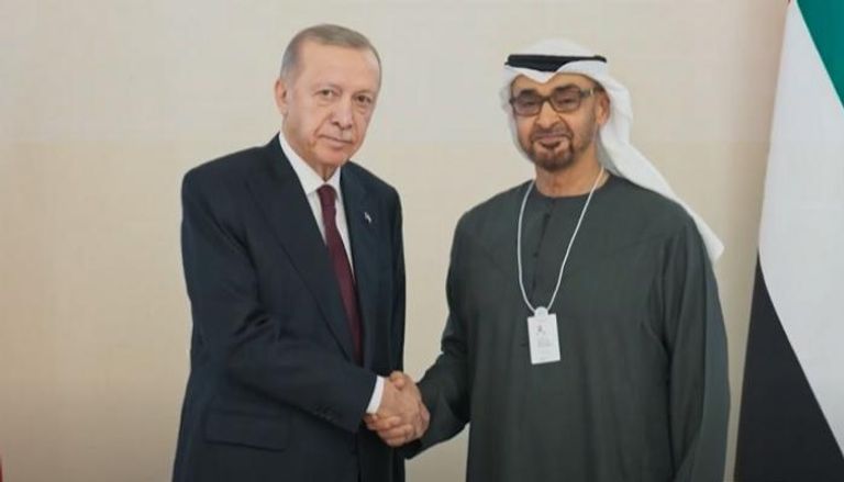 الشيخ محمد بن زايد آل نهيان خلال لقائه بالرئيس التركي