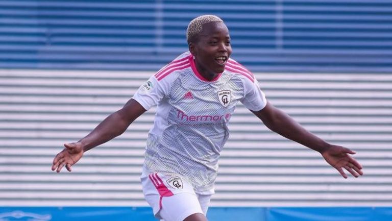 راشيل كوندانانجي بقميص مدريد ضد برشلونة  راشيل كوندانانجي بقميص مدريد