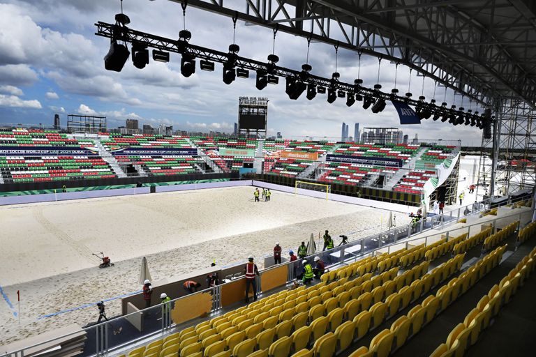 ملعب مونديال الشاطئية في دبي