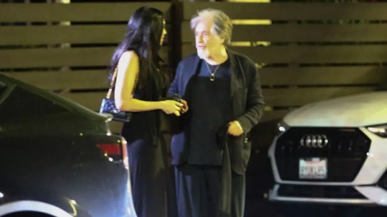 محمود عامر ورشا فرج في زفافهما