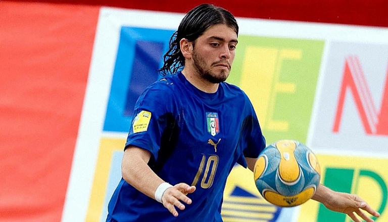 دييغو جونيور الأسطورة دييغو أرماندو مارادونا مع نجله