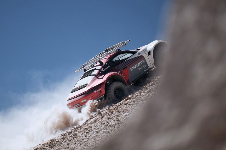 بورشه ترسل السيارة "إيديث 911" إلى مكان غير مسبوق