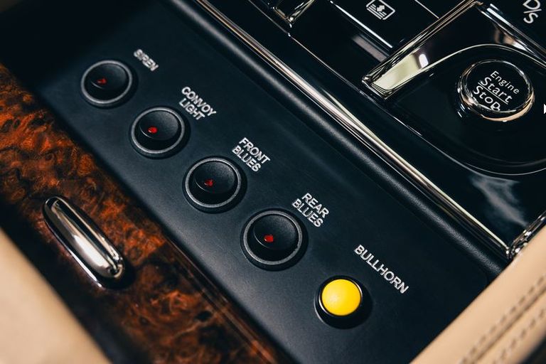 إضافة سيارة ملكة بريطانيا الراحلة إلى قاعة عرض سيارات بنتلي التاريخية