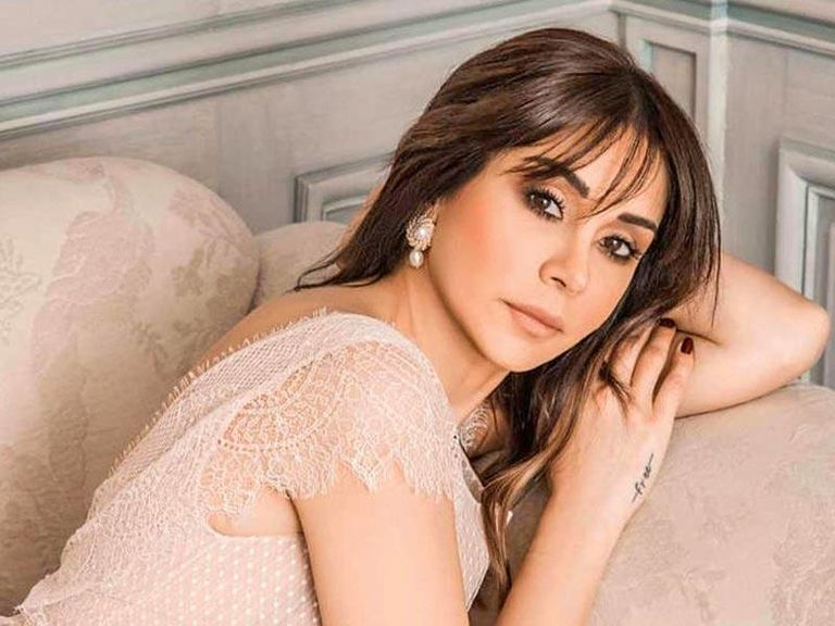 الفنانة السورية كاريس بشار