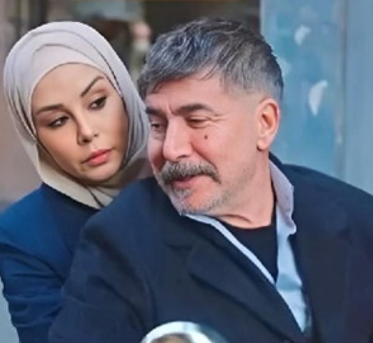 الفنانة السورية كاريس بشار