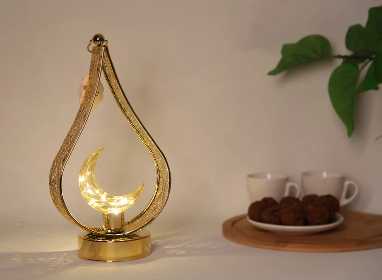 فانوس ذهبي أنيق فوانيس رمضان 2024